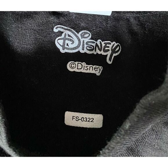 Kid’s Disney Encanto “ We Don’t Talk…” black short-sleeve T-shirt - Picture 4 of 5